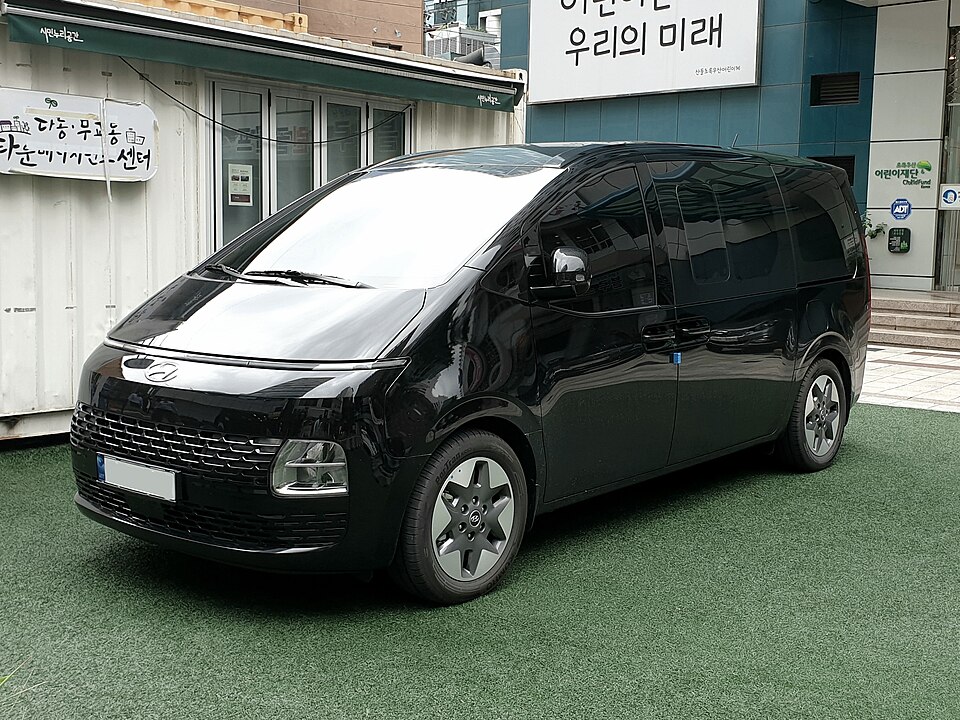 Hyundai Staria